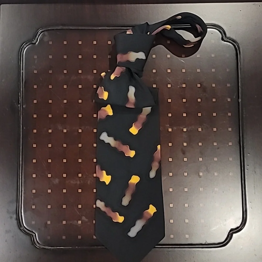 Robert Daskal Vintage Handpainted All Silk Tie Black Gold 4